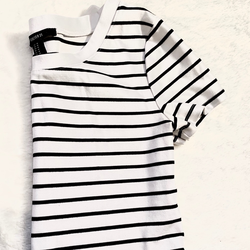 B&W Striped Crop Top